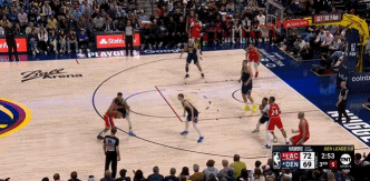 DG视讯官网平台招牌动作！哈登侧翼持球面对防守 横撤步漂移三分洞穿篮心🥰