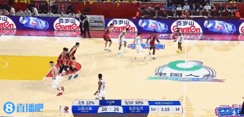 DB视讯百家乐难顶😥曾凡博掩护吃到第3次犯规+嘴唇出血 还被迪亚洛打了一下