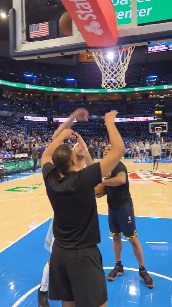 DB电子官网绝不放弃😭！阿隆-戈登将进行赛前热身 希望能够出战今晚的比赛